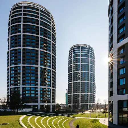 Appartamento Ah Sky Park 3d - 20th Floor Sunset Views - Parking Bratislava